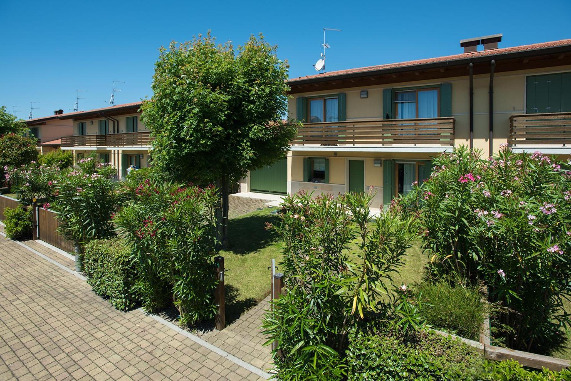 Green Village Eco Resort Lignano Sabbiadoro Exterior photo